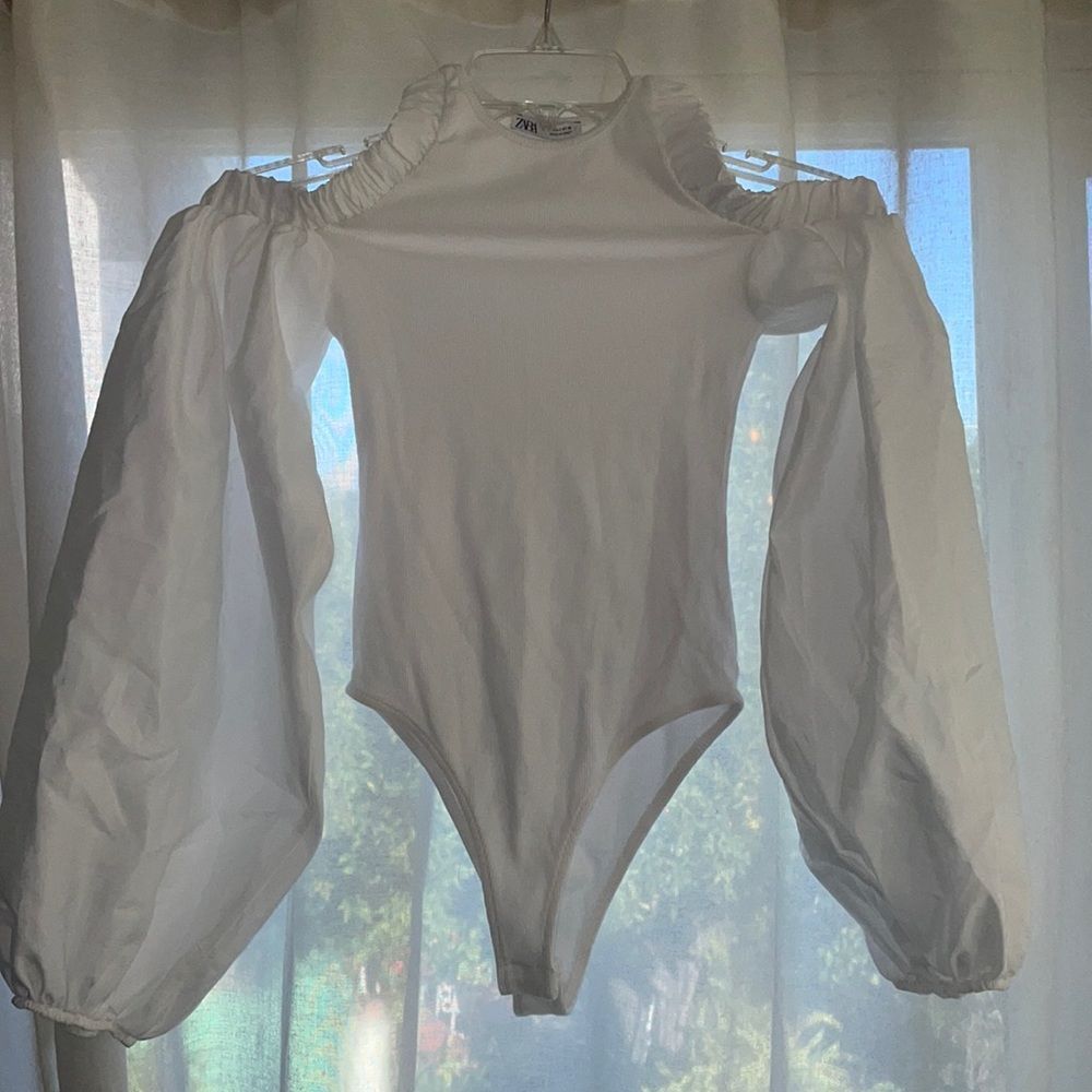 White Zara Bodysuit w/Balloon Sleeves
